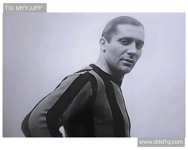 自卑却成就传奇的足球明星那些年背后的奋斗与坚韧